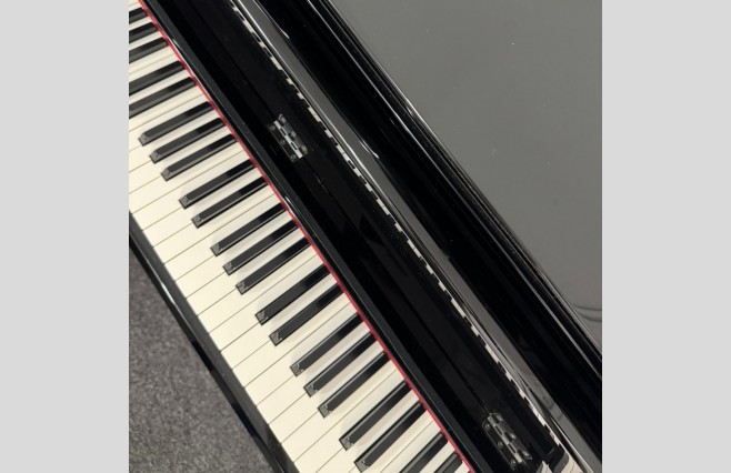 Yamaha CLP585 Polished Ebony Digital Piano, Used - Complete Package (SN:BCWL01025) - Image 9